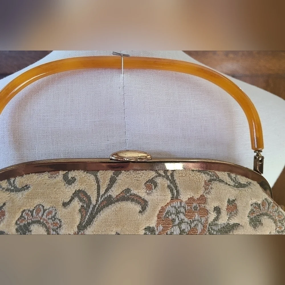 Vintage 1940s Tapestry Bag w/ Bakelite Handle - Picture 3 of 10